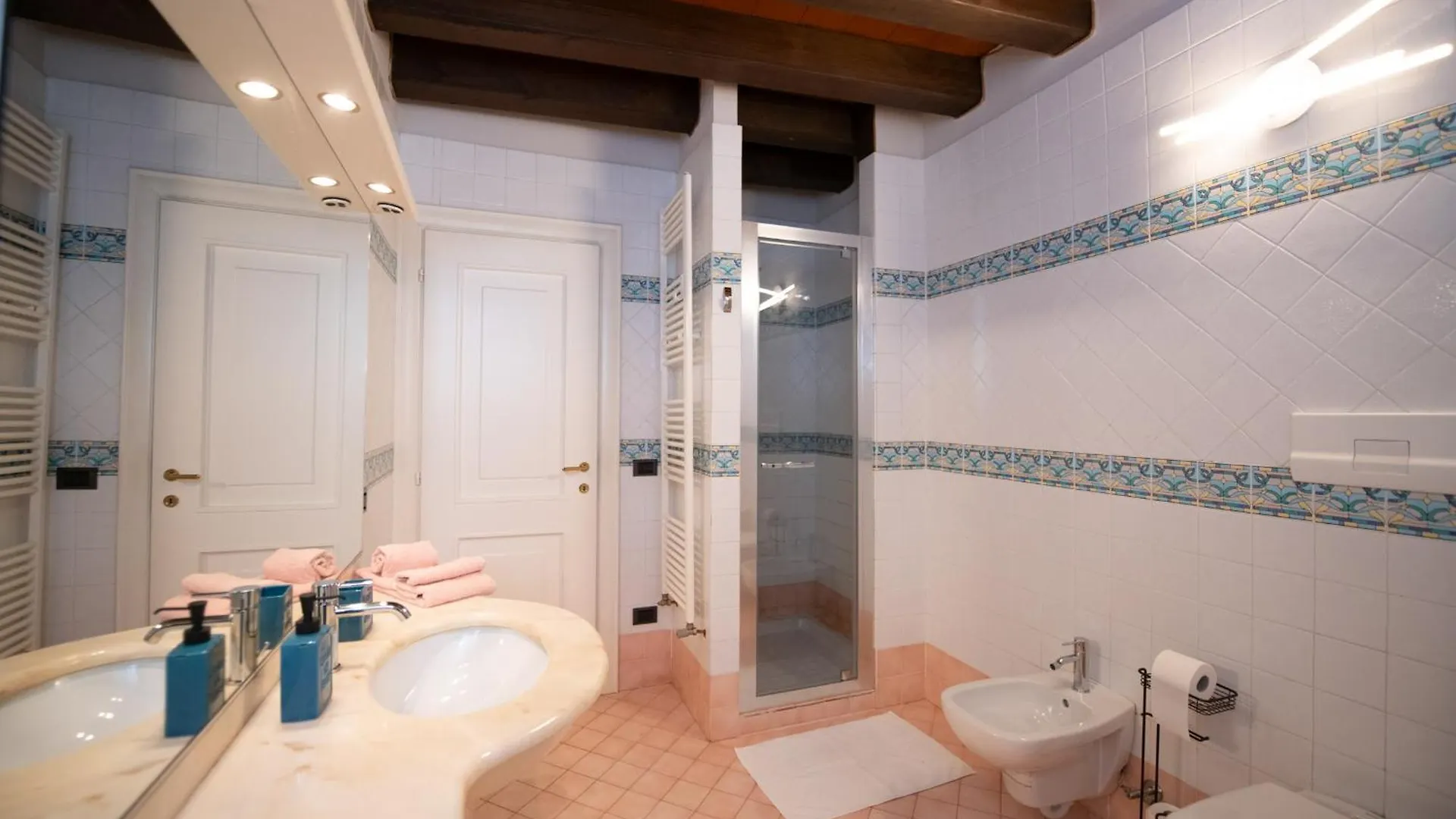 דירות דסנזאנו דל גארדה Casa Sul Porto